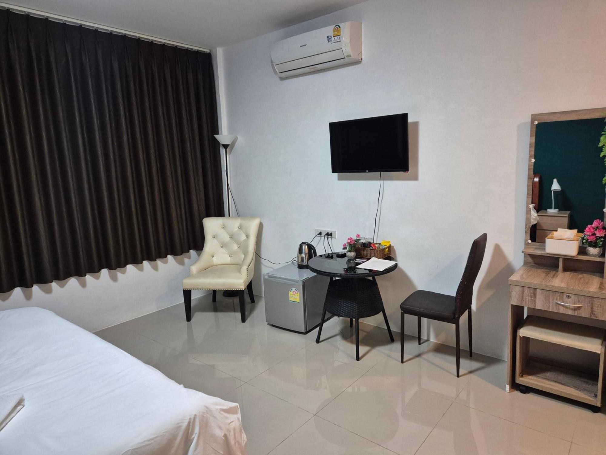 Dorothys Hotel Pattaya Luaran gambar