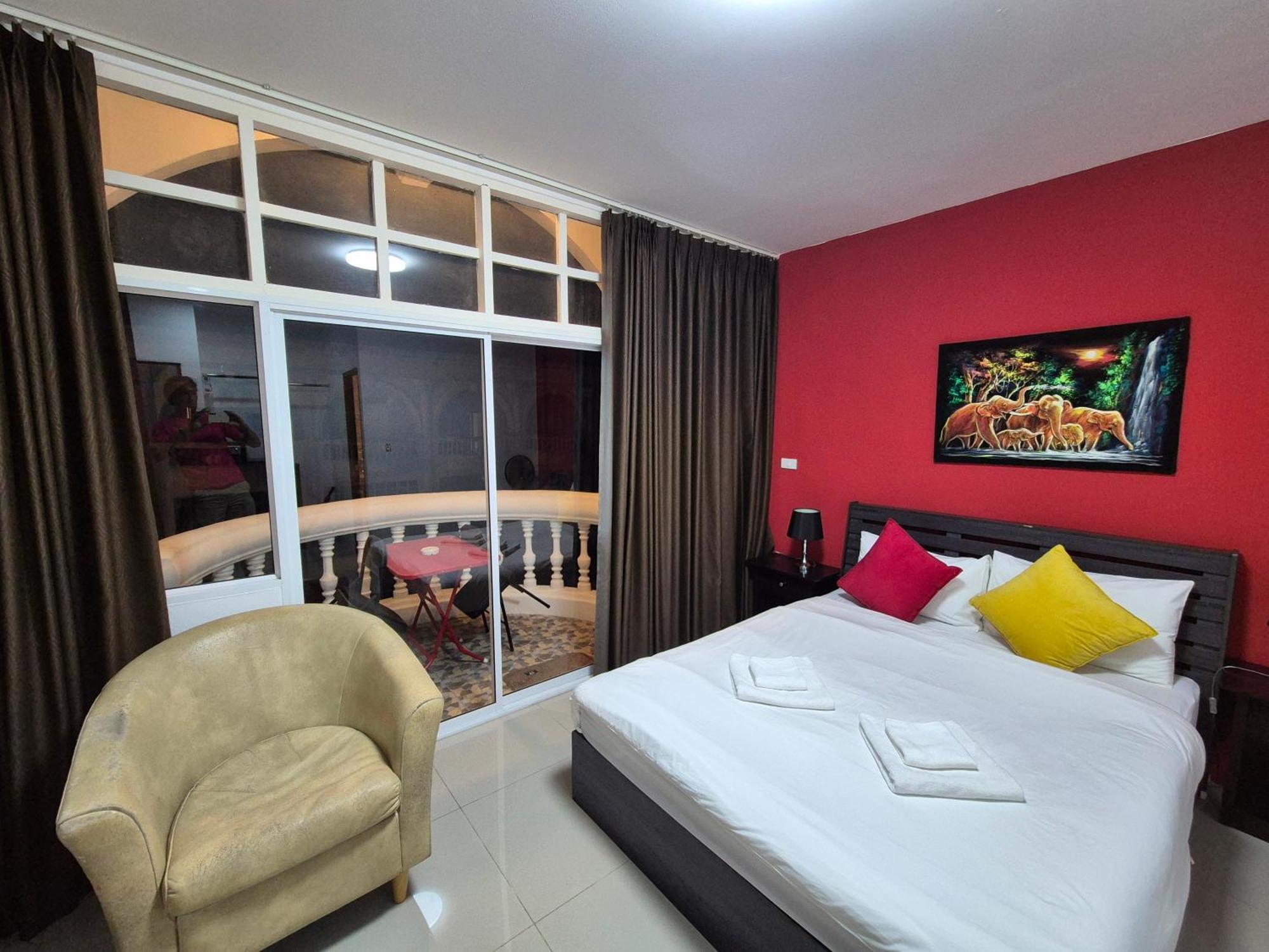 Dorothys Hotel Pattaya Luaran gambar